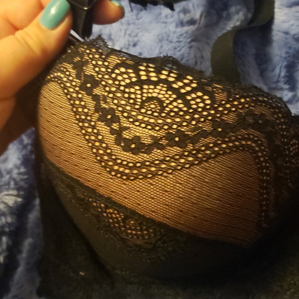 Lace bra - Picture 2 of 5